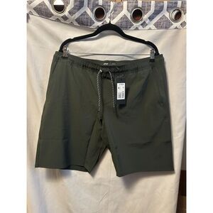 NWT Oakley Mens Transport Hybrid Packable 19" Shorts Dark Green Size XL Regular